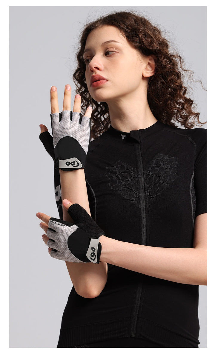Padded half-finger cycling gloves with mesh back