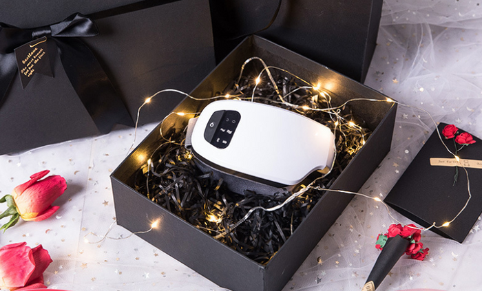 Warmfell Heated eye massager with air pressure, vibration and Bluetooth music