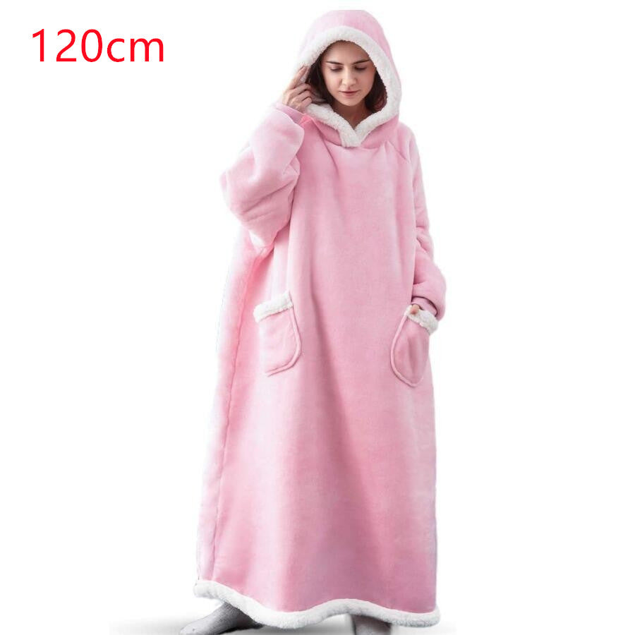 Oversized Hoodie Blanket – Cosy Wearable Blanket with Pocket