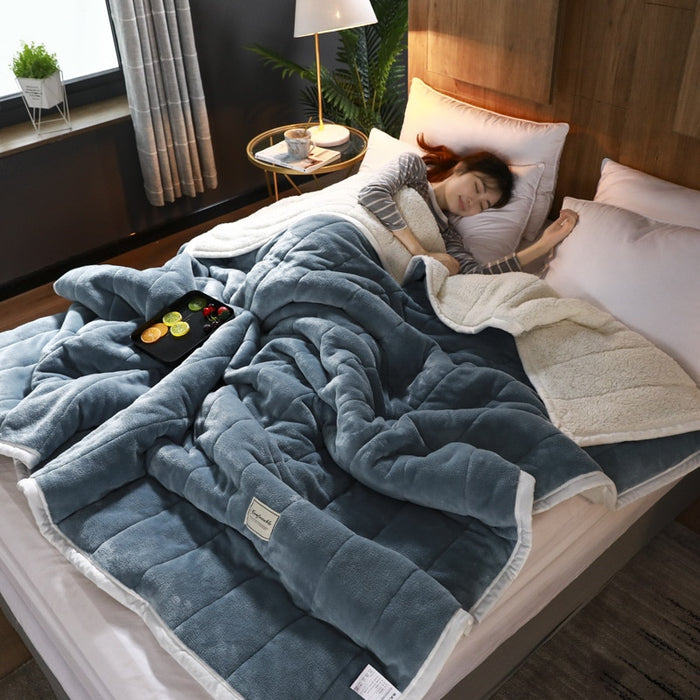 Warmfell Thick three-layer fleece blanket with sherpa back