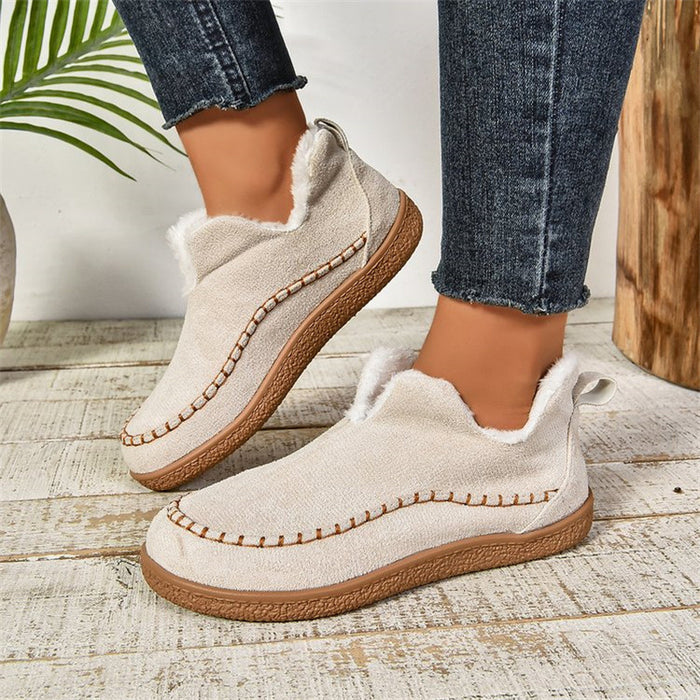 Warmfell Women's V-cut flat ankle boots with warm plush lining