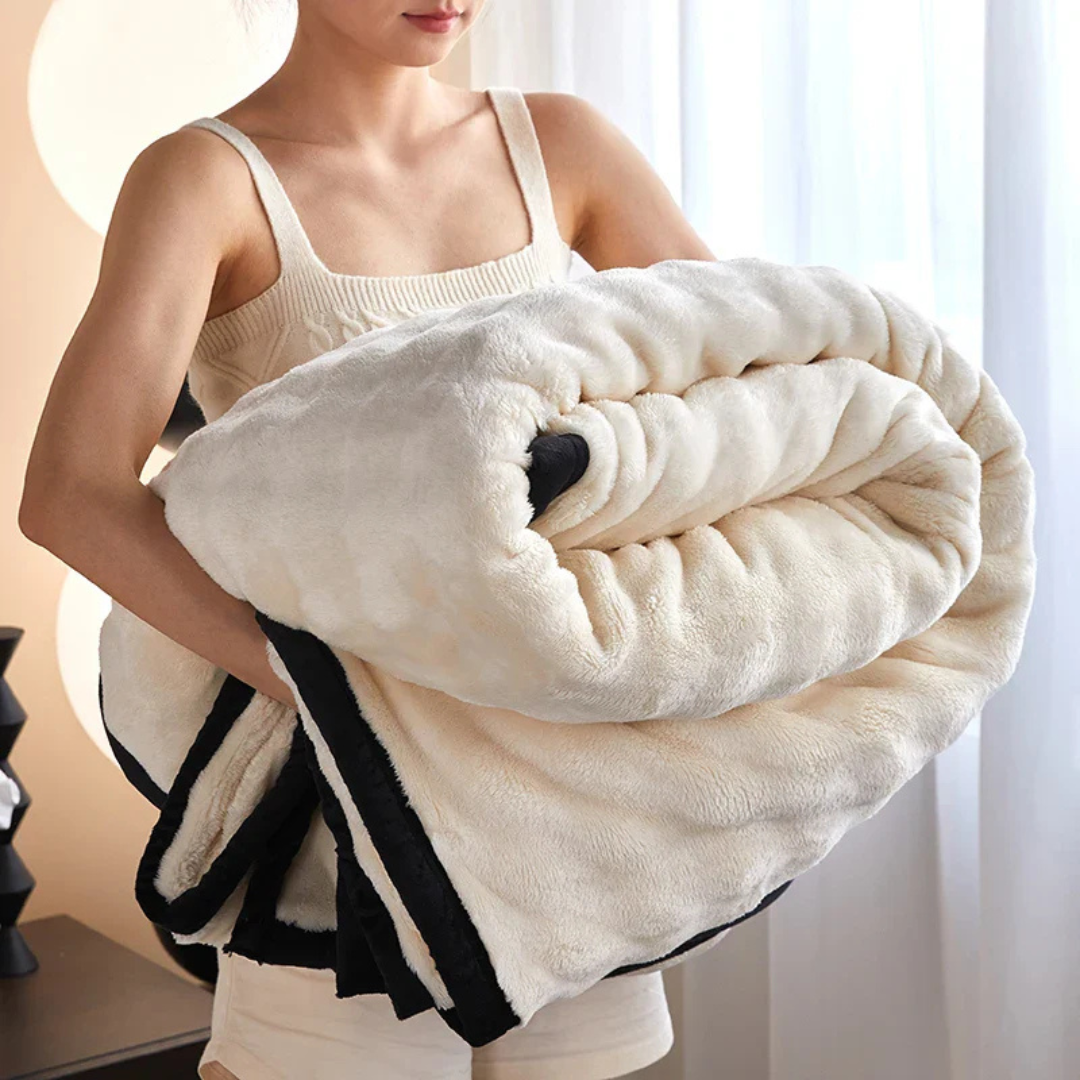 Warmfell™ Reversible Fleece Blanket, Double-Sided Softness and Warmth