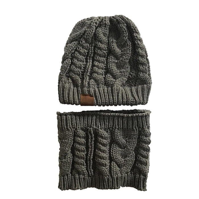 Warmfell Knitted hat and snood set for women with ponytail opening