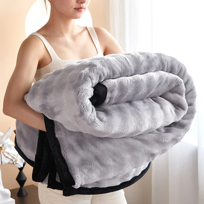 Warmfell™ Reversible Fleece Blanket, Double-Sided Softness and Warmth