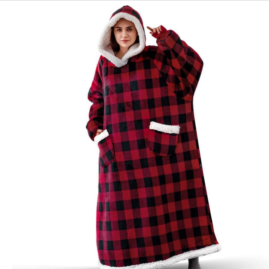 Oversized Hoodie Blanket – Cosy Wearable Blanket with Pocket
