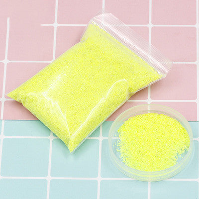 Warmfell Magic sand for kids that stays dry in water