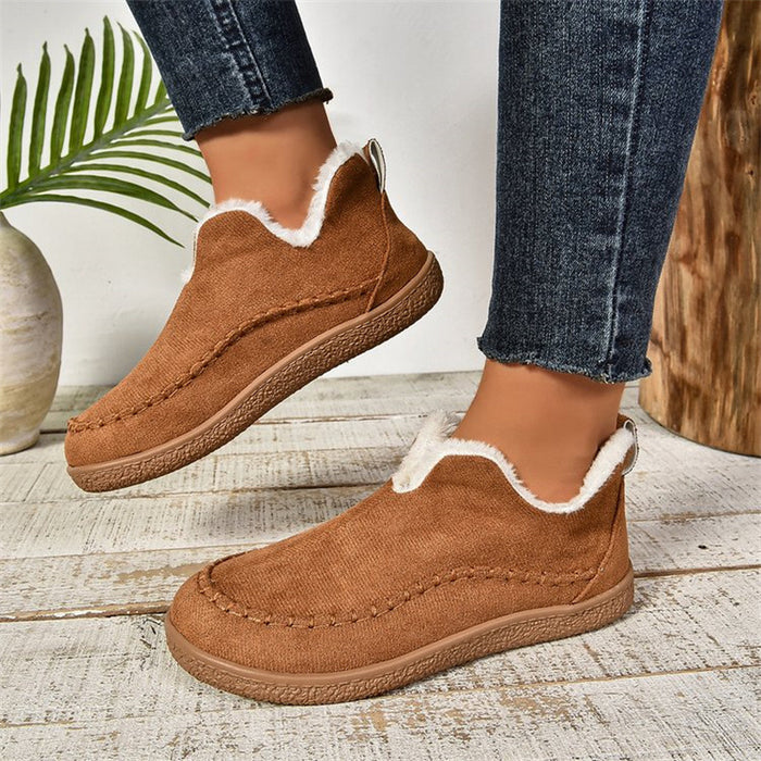 Warmfell Women's V-cut flat ankle boots with warm plush lining