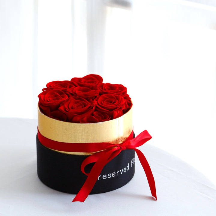 Preserved real roses in a luxury box – last without water