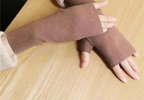 Grey knit fingerless hand warmers