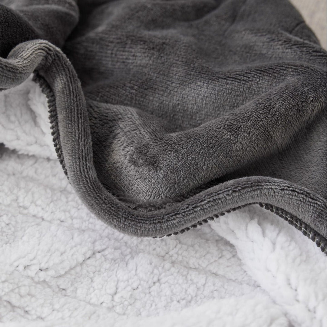 Warmfell™ Plush Electric Heated Throw with Overheat Protection