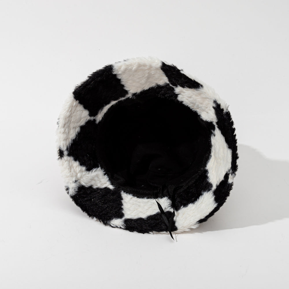 Black checkerboard fluffy bucket hat