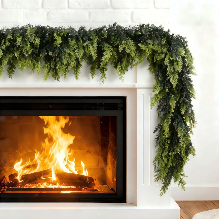 Warmfell Norfolk pine Christmas garland in 180 or 270 cm