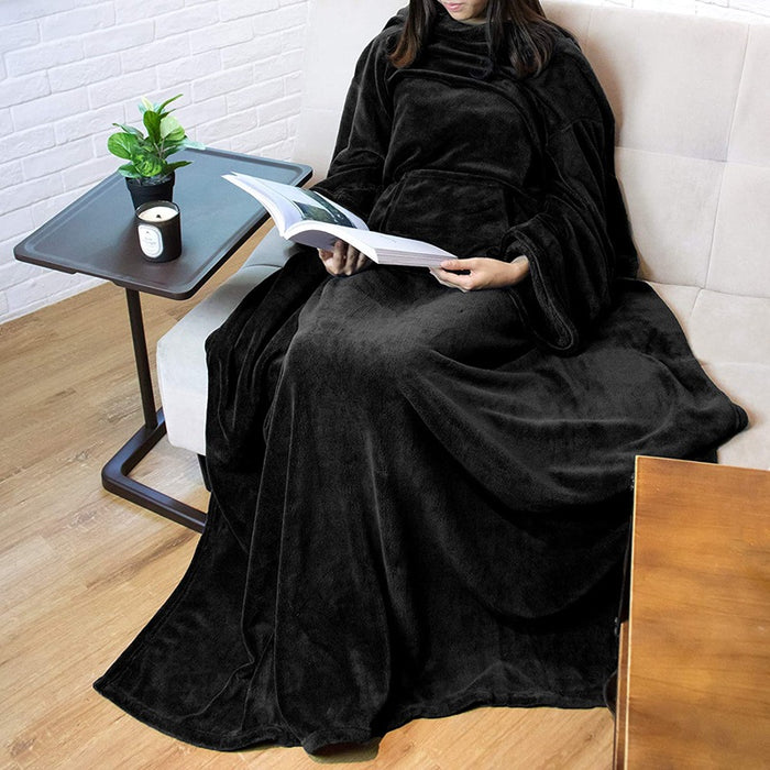 Warmfell Long sleeved blanket with a front pocket