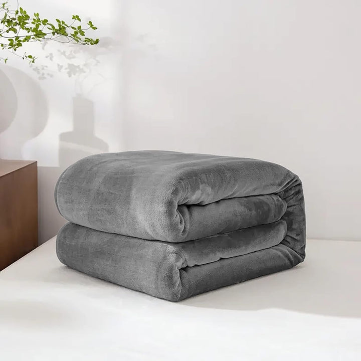 Warmfell™ Faux Fur Fleece Throw Blanket, Super Soft and Lightweight