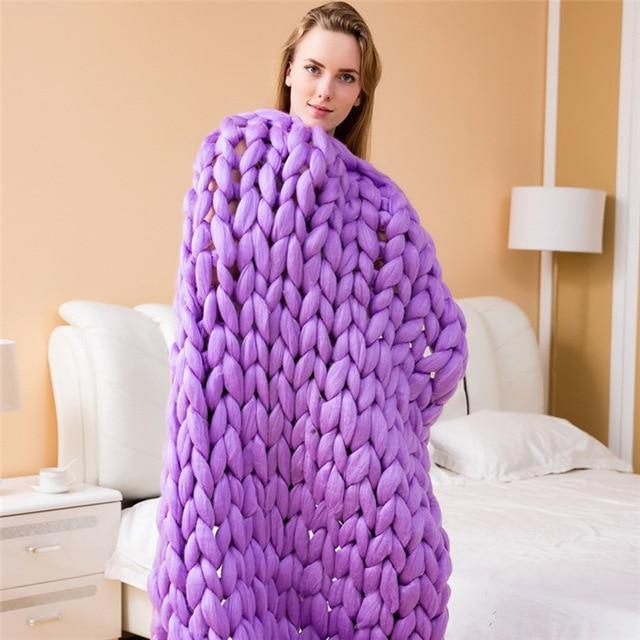 Warmfell™ Handmade Chunky Knit Blanket with Super-Soft Texture