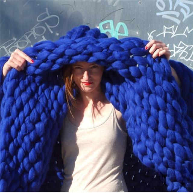 Warmfell™ Handmade Chunky Knit Blanket with Super-Soft Texture